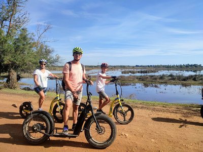 Visites guidées à vélo et trottinette électrique - Happy Tour Camargue_Saint-Laurent-d'Aigouze