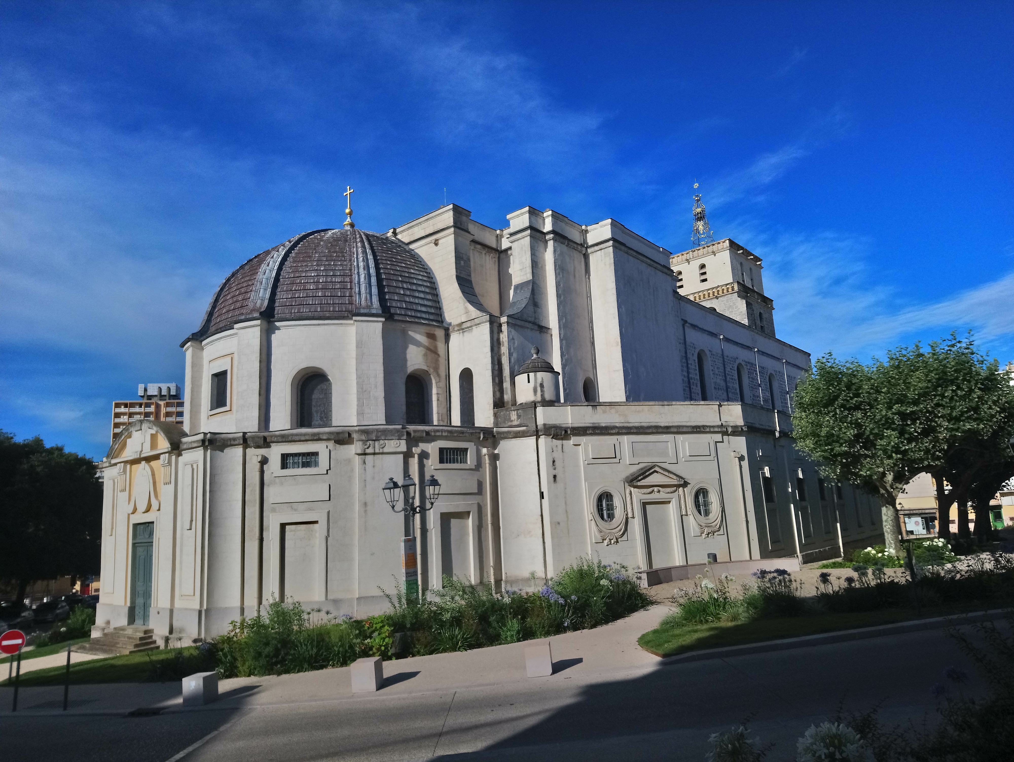 La Cathédrale Saint Jean Baptiste d'Alès_Alès