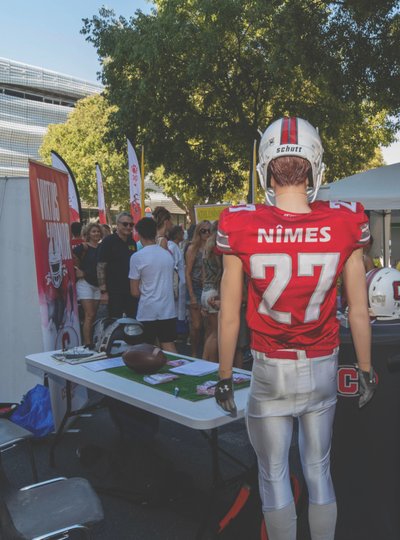 Parvis des arènes : sports collectifs et individuels