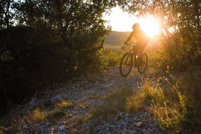Randonnée cycliste des Côtes du Rhône e,n Provence Occitane