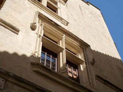Fenêtre à meneaux Hôtel des Monnaies Uzès