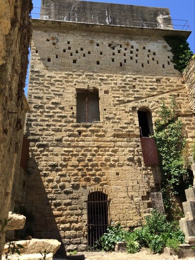 Remoulins ancien donjon