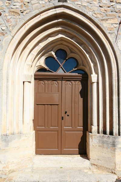Porte de l'église de Saint Christol de Rodières