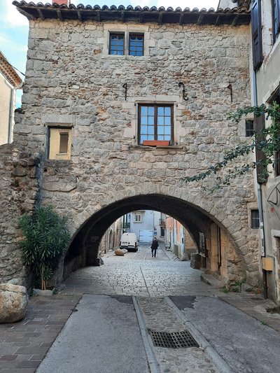 Les anciens remparts de Génolhac_Génolhac