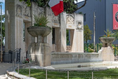 Monuments aux morts-Alès-3