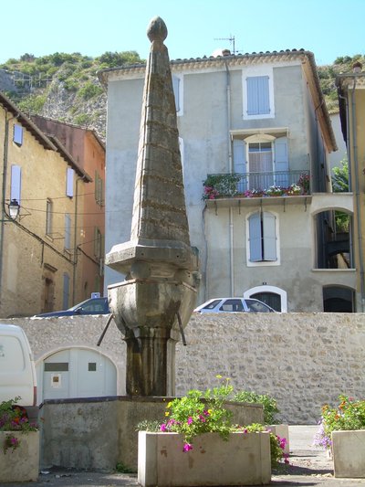Fontaine de l'Eglise-1