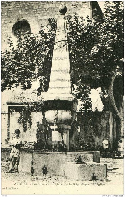 Fontaine de l'Eglise-2